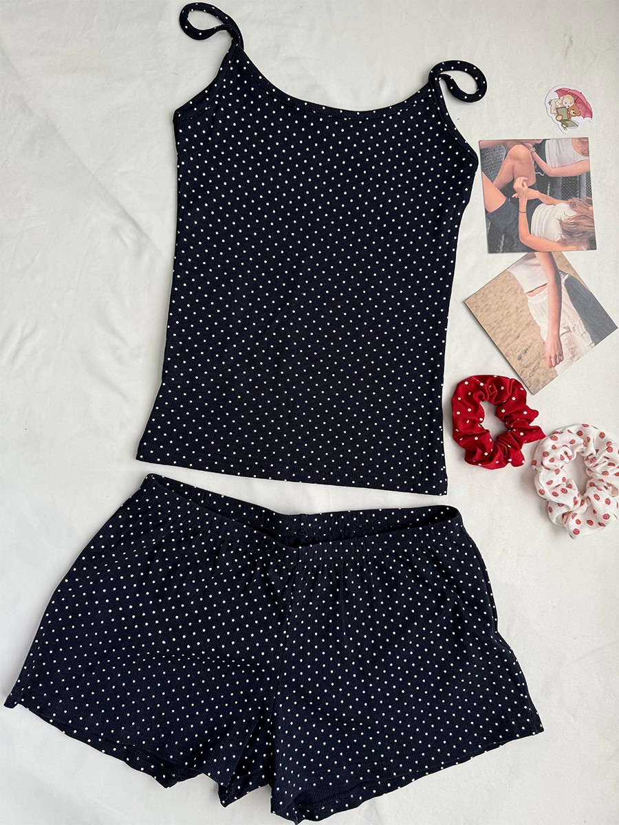 Tank Top Ribbed - Damskie letnie komplety: prążkowane szorty w